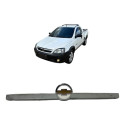 Emblema Friso Cromado Grade Radiador Montana 2008 2009 2010