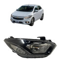Farol Direito Led Ônix Prisma 2017 A 2020 Manual Friso Preto Direito/passageiro